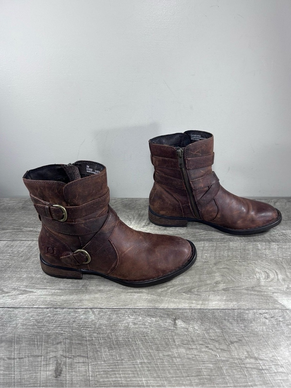 Born D78252 McMillan Brown Leather Strappy Wraparound Womenโs Boots Size 7 M